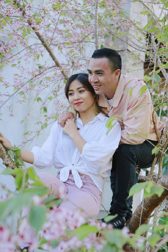 Nhiều ý kiến cho rằng nữ MC nên kín đáo giải quyết chuyện gia đình sẽ tốt hơn.