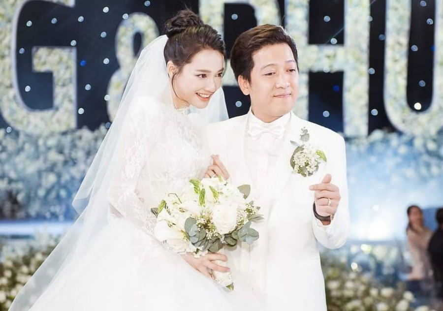Trường Giang đăng ảnh trong đám cưới, thông báo hạnh phúc sau hơn 1 tháng kết hôn với Nhã Phương.