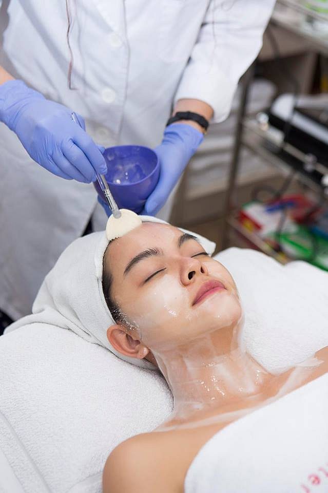 Cô dành thời gian chăm chút, làm đẹp cho bản thân thời gian qua.