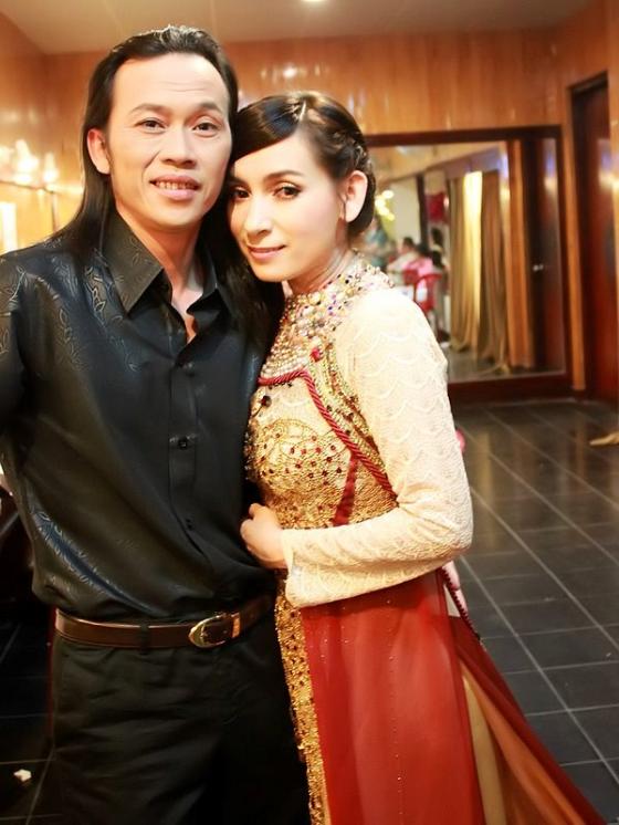 Hoài Linh và Phi Nhung có mối quan hệ thân tình với nhau.