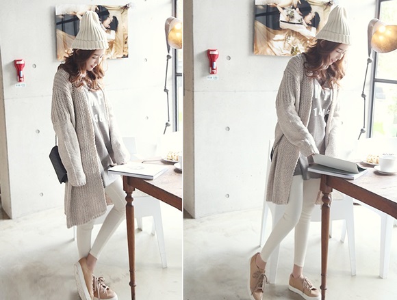 Layer với áo khoác blazer, trend coat hay cardigan len đều phát huy hiệu quả hoàn hảo khi kết hợp cùng jeans trắng.