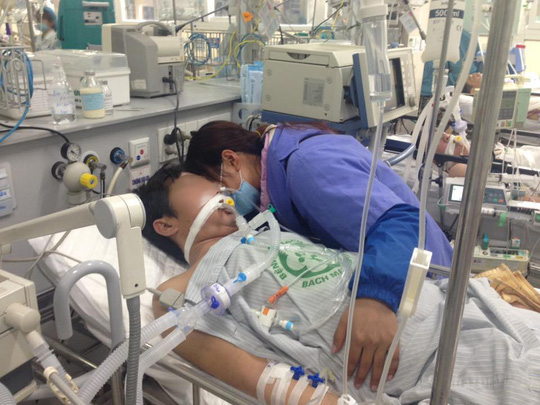 Tại Khoa Cấp cứu, BV Bạch Mai, số ca cấp cứu cũng rất cao