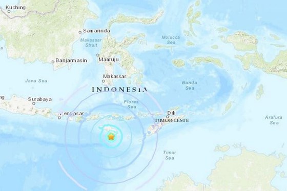 Trận động đất ban đầu có cường độ ban đầu là 6,2 độ Richter xảy ra cách đảo Flores của Indonesia khoảng 250km về phía tây nam , sau đó USGS đã hạ cường độ xuống còn 5,9 độ Richter. Ảnh: USGS  