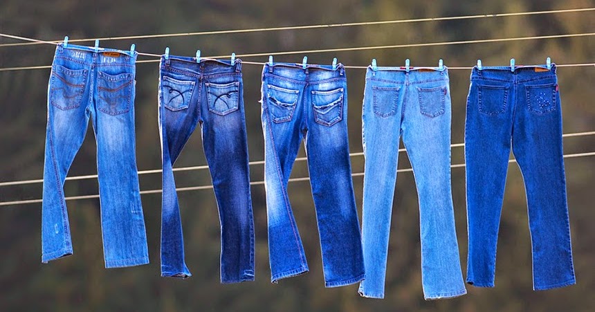 cach-giat-quan-jeans-khong-phai-mau