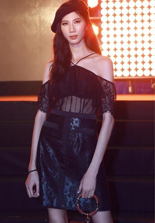 Cô đã bỏ những show diễn, event để về quê tĩnh dưỡng. Trong suốt 3 tháng, người mẫu sinh năm 1992 trốn biệt ở nhà dùng đủ mọi biện pháp để tăng cân.