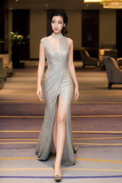 Ngoài việc sử dụng những bộ cánh tôn vẻ đẹp hình thể, Hoa hậu VN 2016 còn thể hiện sự sành điệu với những trào lưu váy áo thịnh hành.
