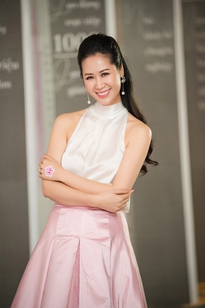 Hoa hậu Dương Thùy Linh ngày càng đẹp hơn