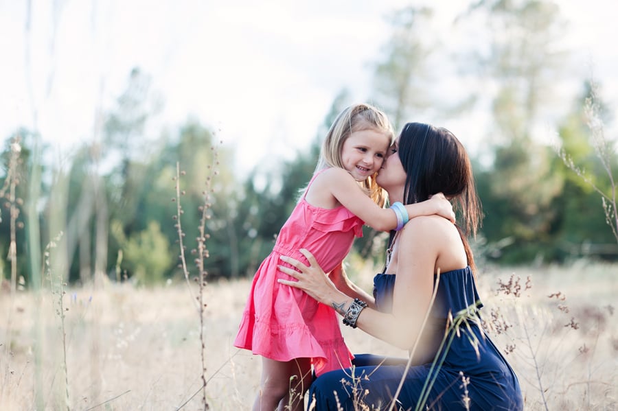 adorable-little-girl-and-her-mom-redding-ca-photographer-family-photos-1467128186941