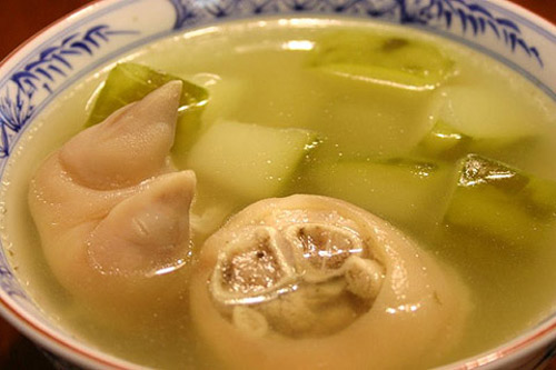 ba-me-nen-an-gi-de-co-nhieu-sua-nhat-cho-con-bu-sau-sinh-cuc-ky-hieu-qua-can-phai-biet-1