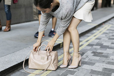 Mẹo chọn đồ công sở cho mẹ mới sinh