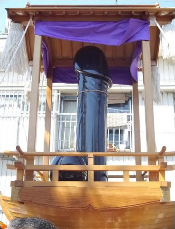 Độc đáo lễ hội… “của quý bằng thép” ở Nhật Bản