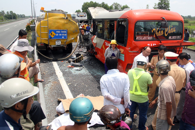 Thêm 2 người tử vong trong vụ tai nạn trên cao tốc Trung Lương