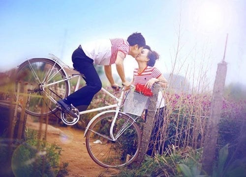 Những kiểu hôn khiến nàng phát sợ