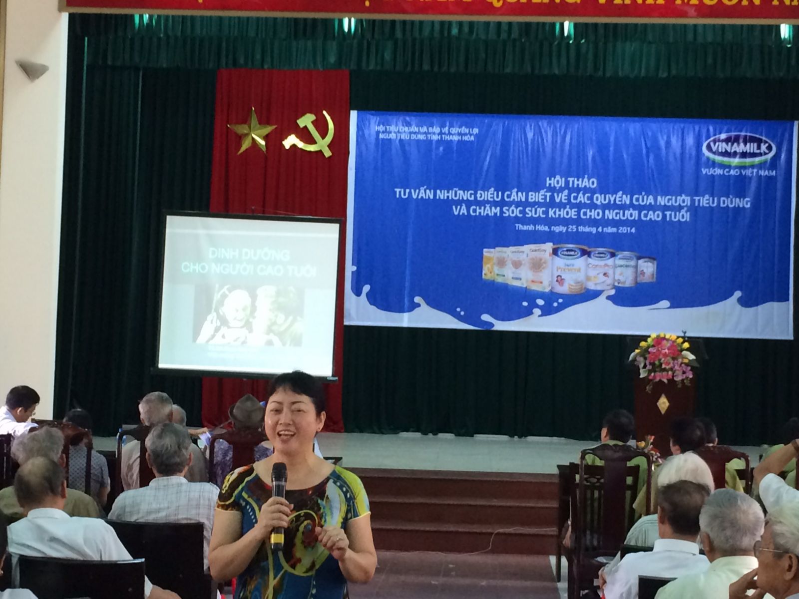 Bác sĩ Phạm Thúy Hòa – Viện trưởng Viện dinh dưỡng ứng dụng Việt Nam chia sẻ những thông tin hữu ích về dinh dưỡng cho người cao tuổi