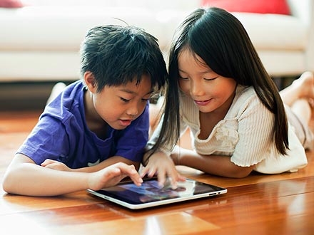 Các chuyên gia khuyến cáo bạn không để trẻ nhỏ có thói quen sử dụng đồ công nghệ