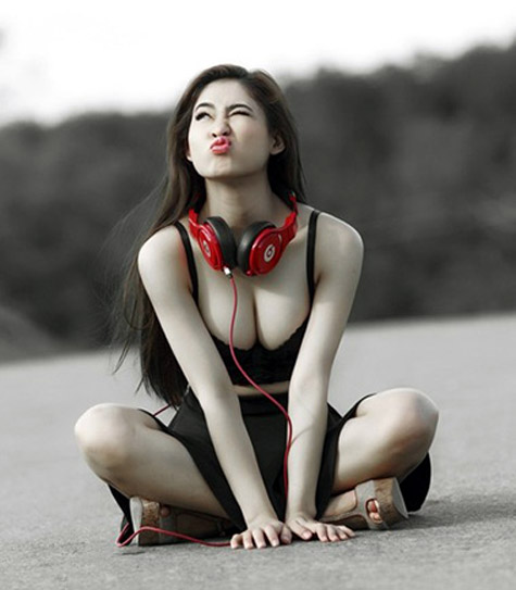 DJ Oxy, nữ DJ có vòng 1 đẹp nhất Việt Nam