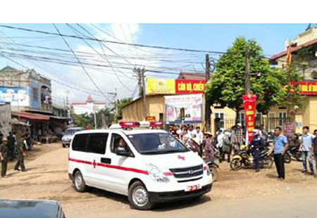 vụ máy bay rơi ở Hà Nội