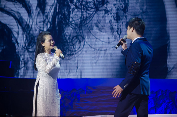 Sự xuất hiện của nhạc sĩ Nguyễn Ánh 9 cũng mang tới những giây phút lắng đọng và xúc động.