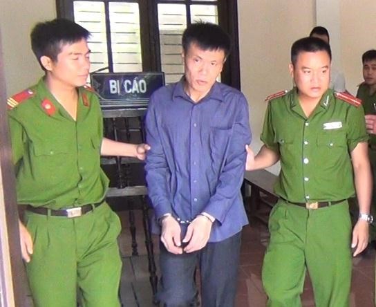 Lê Sỹ Hạo bị dẫn giải sau phiên tòa
