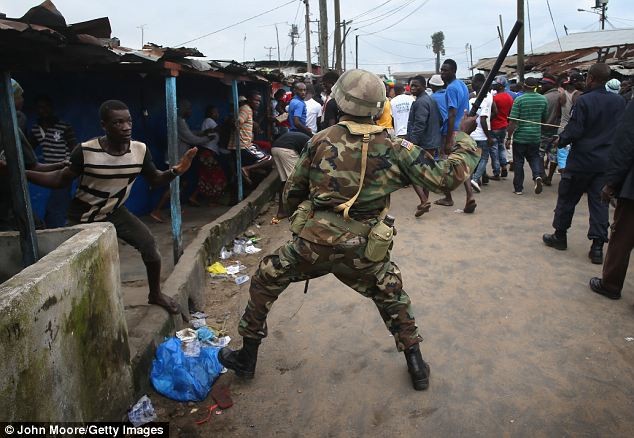 bạo loạn tại tâm ebola
