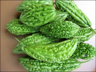 mướp đắng trị mụn