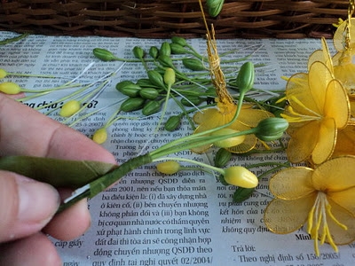 Cách làm hoa mai hoa đào bằng vải voan trang trí tết