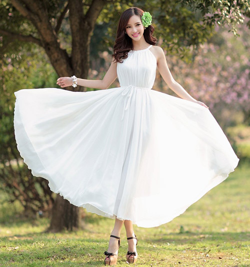 Váy trắng dài cổ tàu