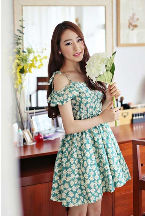 Đầm váy hoa nhí xinh xắn - Cao Nhung Store