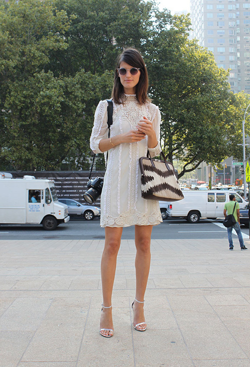 12 cách mặc váy trắng sành điệu cho bạn gái