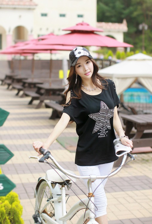 Mách bạn gái mặc đẹp với áo phông phong cách Hàn hot nhất 2015