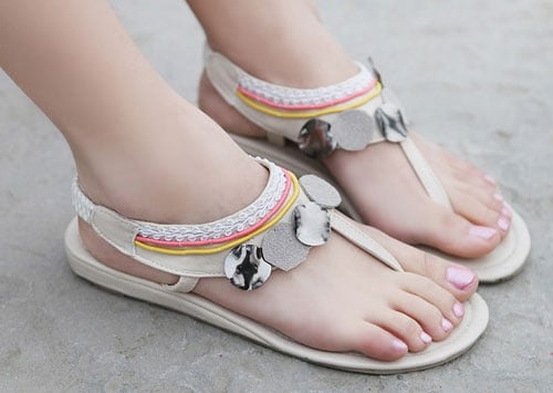 10 kiểu sandal đẹp khiến phái đẹp mê mẩn trong hè này