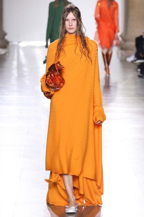 Xu hướng thời trang thu 2015: Màu cam nóng bỏng lên ngôi