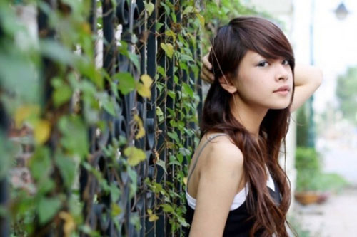 Cận cảnh nhan sắc các hot girl Việt khi chưa 18 tuổi
