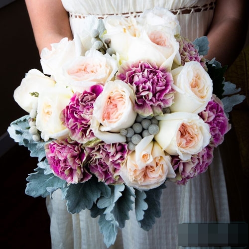 Chọn hoa cưới màu sắc theo tính cách cô dâu
