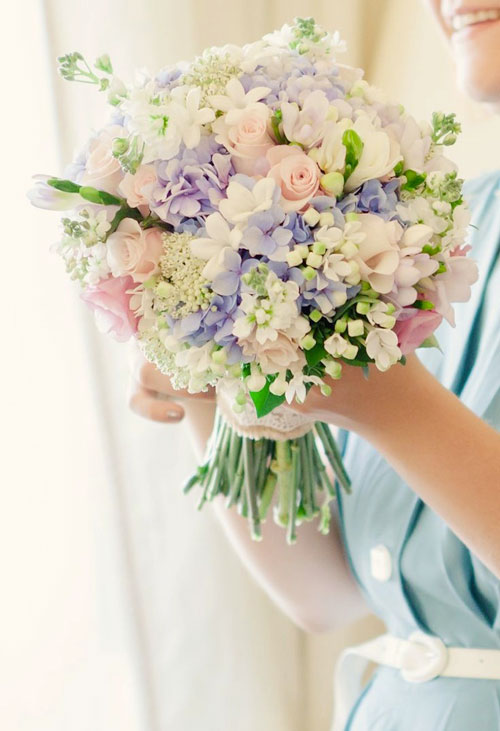 Chọn hoa cưới màu sắc theo tính cách cô dâu