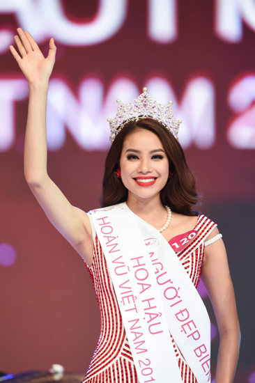 Nghía gu thời trang của tân Hoa hậu Hoàn vũ 2015 Phạm Thị Hương