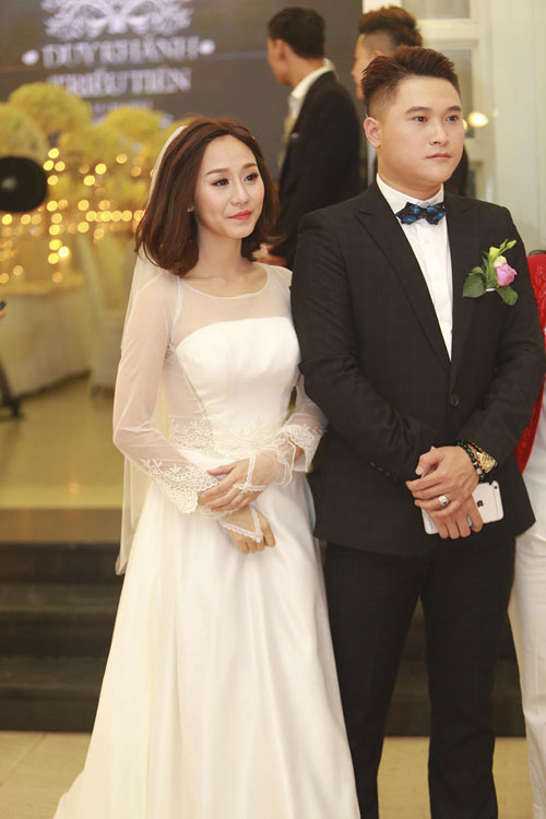 Những hình ảnh đẹp, lãng mạn nhất trong đám cưới Duy Khánh