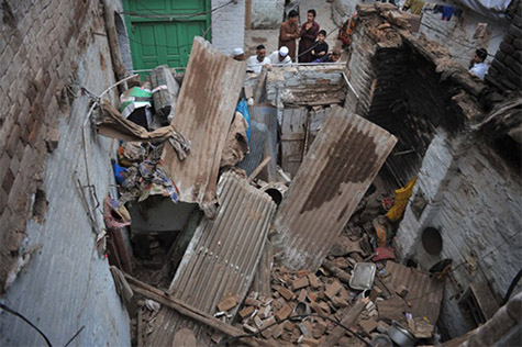 Động đất Afghanistan: Hàng chục người chết cho hoảng loạn
