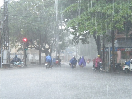 Thời tiết 4/11: Miền Bắc nắng ấm, Nam - Trung bộ tiếp tục mưa
