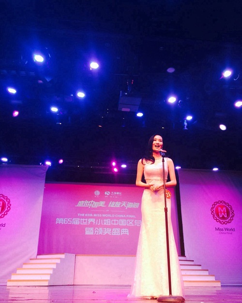 Cận cảnh nhan sắc Hoa hậu thế giới Trung Quốc giống Đặng Thu Thảo