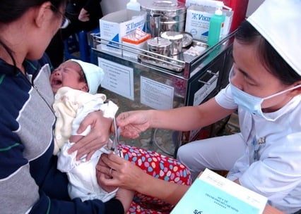 Tiêm vắc xin dịch vụ không an toàn hơn vắc xin Quinvaxem