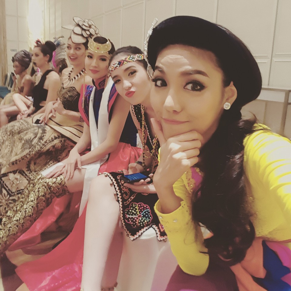 Lan Khuê xinh đẹp tại Miss World, Lệ Quyên bị chê diện đồ 'quê' 2