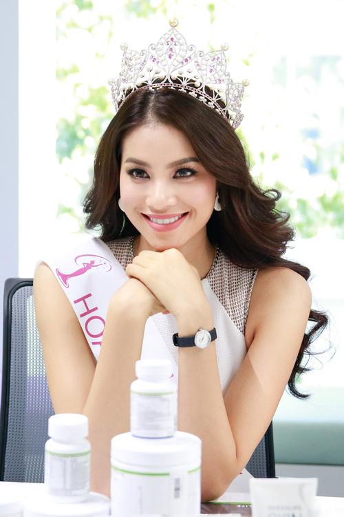 Phạm Hương sẽ đạt thành tích cao tại Miss World 2015?
