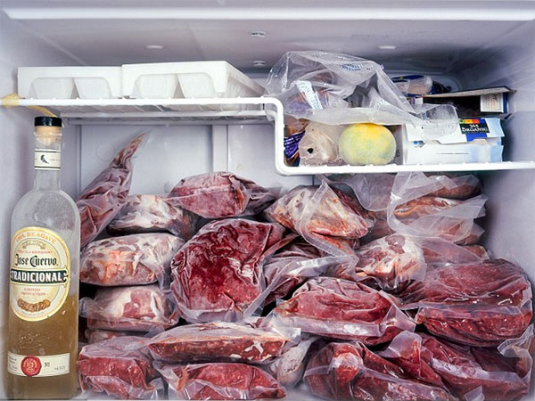 Sai lầm khi tích trữ thịt trong tủ lạnh đang 
