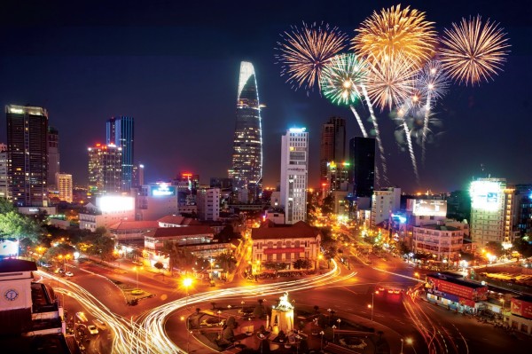 9 điểm xem pháo hoa đẹp nhất tại Sài Gòn dịp Tết dương lịch 201