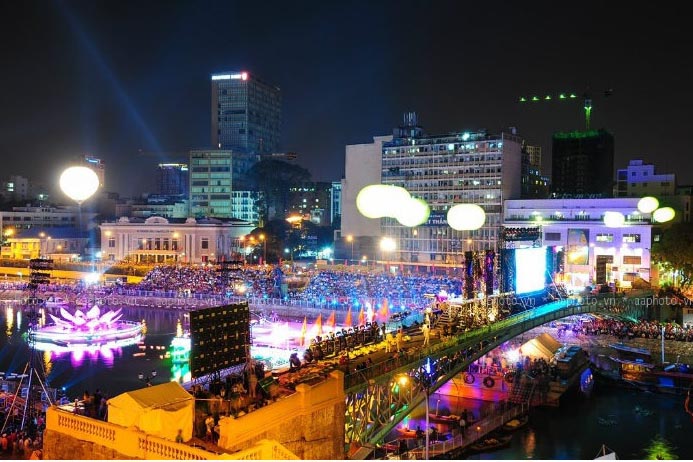 9 điểm xem pháo hoa đẹp nhất tại Sài Gòn dịp Tết dương lịch 201