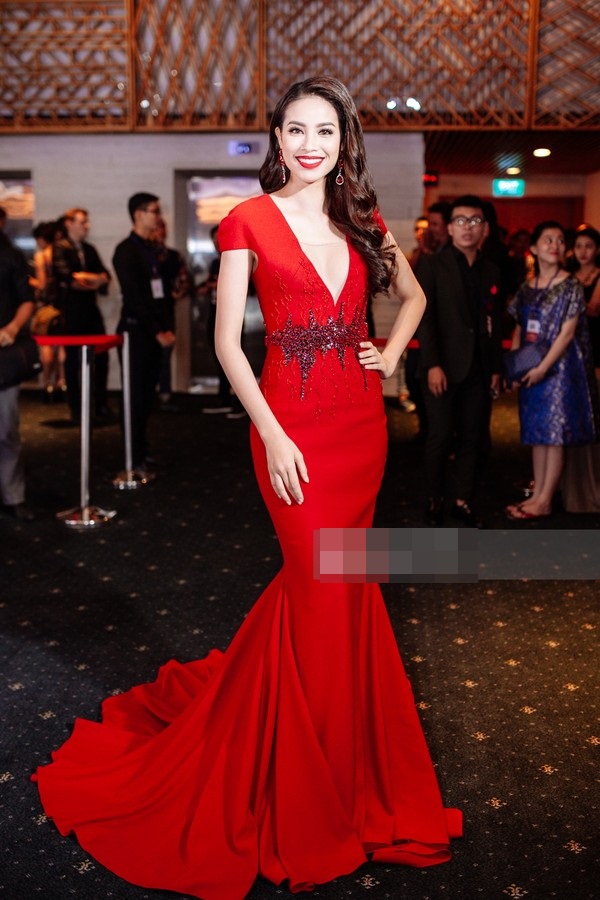 Tứ đại mỹ nhân mặc đẹp, quyến rũ nhất showbiz Việt năm 2015