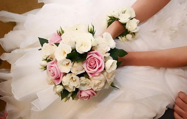Bật mí những bí quyết giúp cô dâu chọn hoa cưới đẹp nhất (Ảnh minh họa)