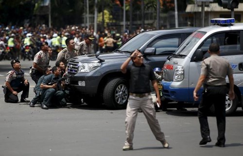 Đang có đấu súng giữa phần tử khủng bố và cảnh sát Indonesia