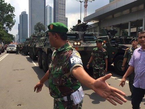 Đang có đấu súng giữa phần tử khủng bố và cảnh sát Indonesia